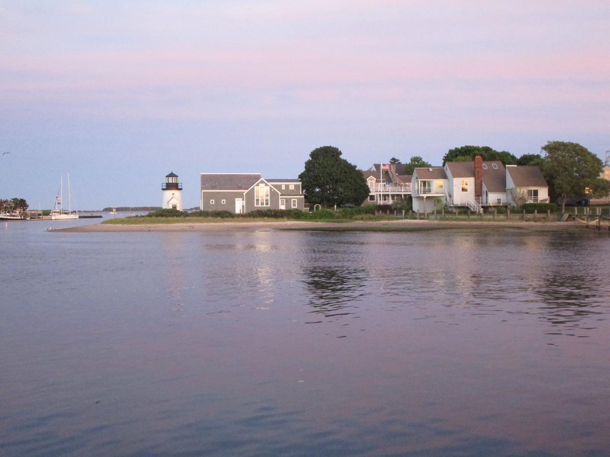 Hi Hyannis Hostel Bagian luar foto